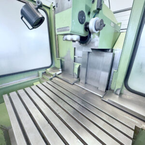 | AJBmetall Frezarka CNC DECKEL FP4A (3)