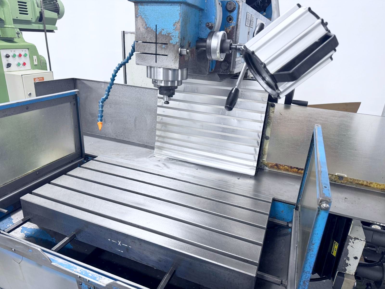 | AJBmetall Frezarka uniwersalna AVIA FNE40Z - defekt 3